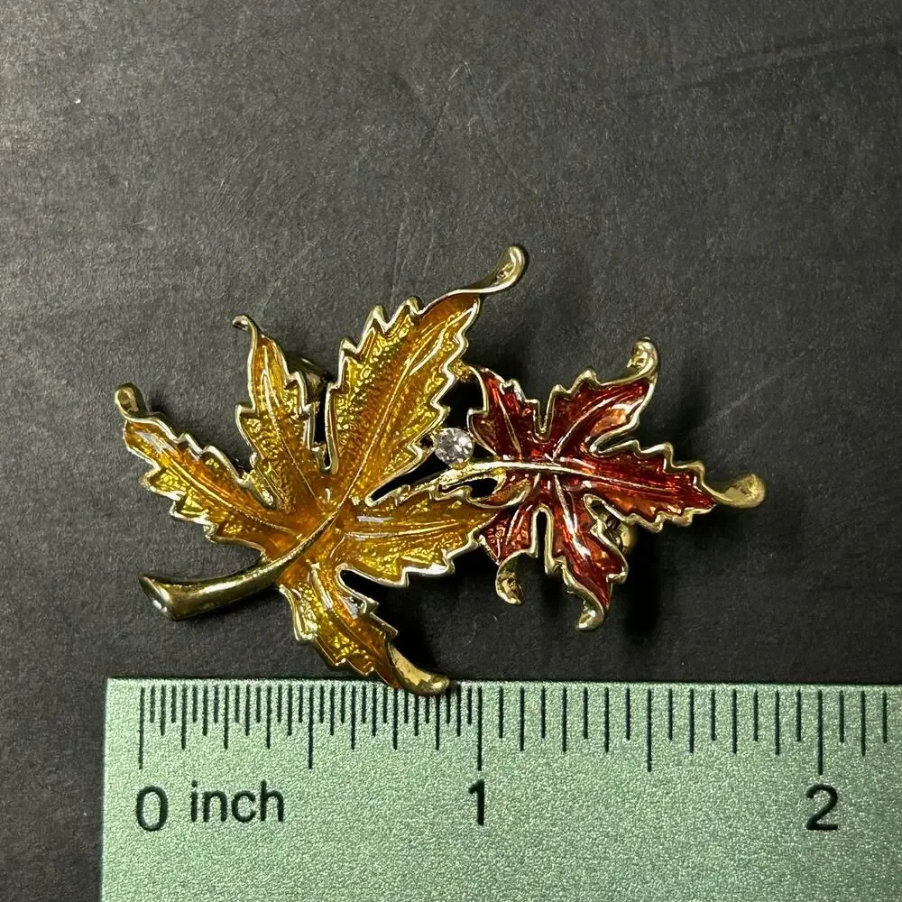 Vintage‎ Style Enameled Maple Leaf Brooch Autumn Colors Rhinestone Center